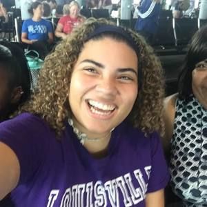 Meet your Posher, Carolyn